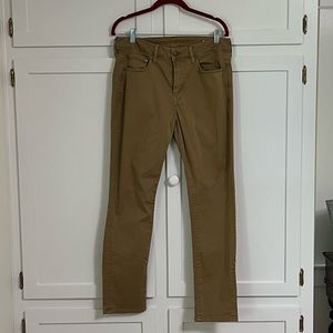 American Eagle Outfitters Flex slim fit pants. Size 32x30. In great condition.